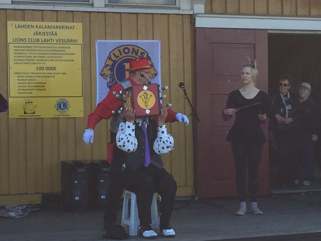 Kalamarkkinat 2015 miekkalaatikko