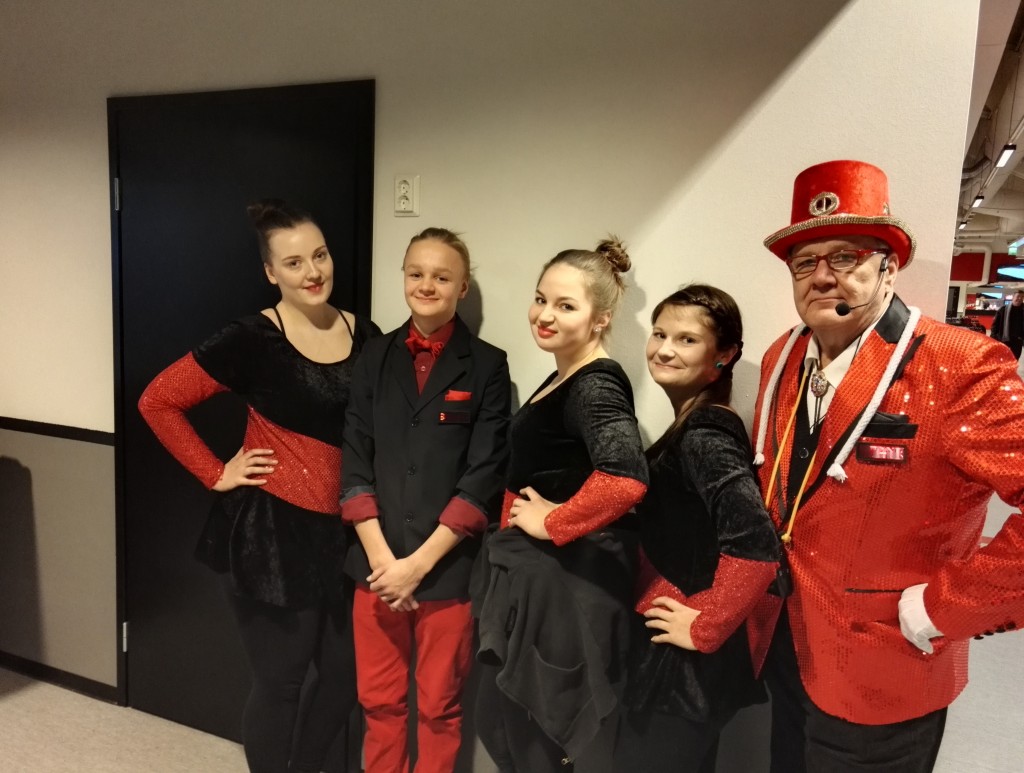 Elina, Tuomas, Matilda, Kati ja Jokke